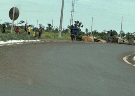 SEM ACORDO, RODOVIA DOURADOS-ITAPORÃ CONTINUA BLOQUEADA