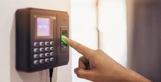 PRESTES A ENCERRAR MANDATO, ALAN REGULAMENTA CONTROLE DE FREQUÊNCIA DE SERVIDORES POR PONTO ELETRÔNICO