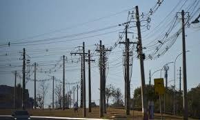 PROJETO FIXA PRAZO DE 15 ANOS PARA CABOS ELÉTRICOS E DE TELEFONIA SEREM EXCLUSIVAMENTE SUBTERRÂNEOS