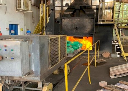 MAIS DE UMA TONELADA DE DROGAS APREENDIDAS EM OPERAÇÃO É DESTRUÍDA EM INCINERAÇÃO