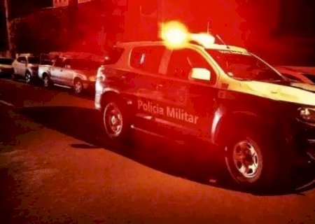 IRMÃOS BRIGAM A PAULADAS E UM ACABA COM FRATURA NO CRÂNIO; AUTOR É PRESO