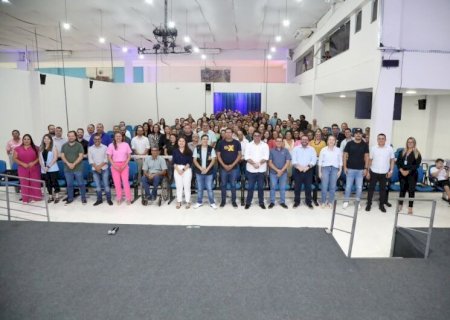 EM DOURADOS, CÂMARA APRESENTA NOVOS DIRETORES EM CERIMÔNIA
