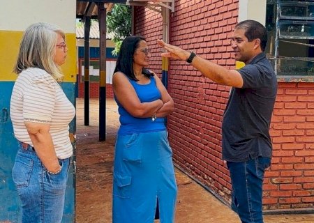 EDSON SOUZA VISTORIA POSTOS DE SAÚDE E ESCOLAS DURANTE RECESSO PARLAMENTAR