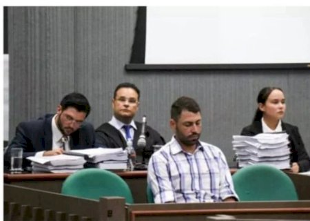 EM JÚRI CARREGADO DE EMOÇÃO, VETERINÁRIO QUE MATOU PARA DEFENDER IRMÃ É CONDENADO; DEFESA VAI RECORRER