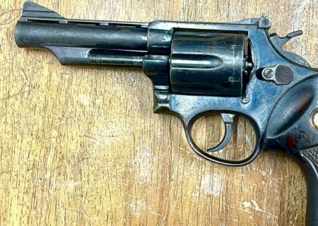 PAI E FILHO SÃO BALEADOS DURANTE CONFUSÃO
