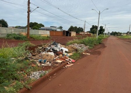 ANA PAULA ALERTA PARA URGÊNCIA NA LIMPEZA PRÓXIMO AO HOSPITAL UNIVERSITÁRIO DA UFGD