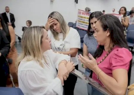 EM DEFESA DAS MÃES ATÍPICAS DA CAPITAL, LIA SUGERE PRESENÇA DE SECRETÁRIA NA AL PARA ESCLARECIMENTOS