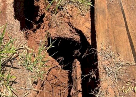 ZÉ TEIXEIRA PEDE URGÊNCIA NA RECONSTRUÇÃO DE PONTE