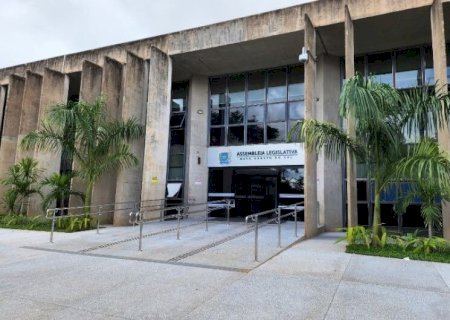 ASSEMBLEIA INICIA TRABALHOS HOJE COM POSSE DA MESA DIRETORA