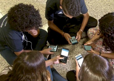 VOLTA ÀS AULAS SEM CELULAR: SAIBA COMO VAI FUNCIONAR A NOVA LEI