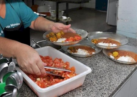 MUNICÍPIO DE DOURADOS FIRMA CONTRATOS DE MAIS DE R$ 2,4 MILHÕES PARA ALIMENTAÇÃO ESCOLAR
