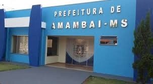 ARMÁRIO DESCARTADO IRREGULARMENTE EM CANTEIRO CENTRAL VIRA CASO DE POLÍCIA