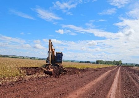 PREFEITURA DE DOURADOS JÁ RECUPEROU 172 QUILÔMETROS DE ESTRADAS RURAIS