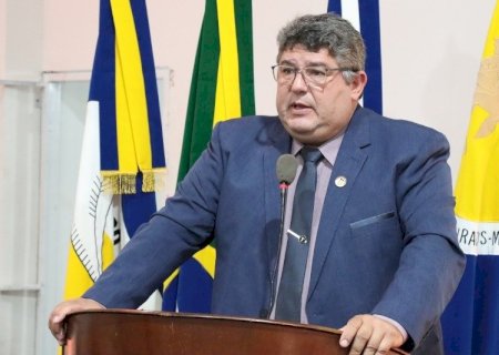 YURI GARANTE INÍCIO DAS OBRAS DE RECUPERAÇÃO DE RUAS DO ITAHUM PARA MARÇO