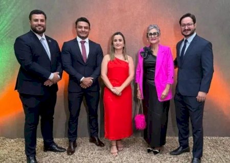 EM DOURADOS, EDNA BONELLI TOMA POSSE COMO PRIMEIRA MULHER PRESIDENTE DA OAB EM DOURADOS NESTA QUARTA-FEIRA