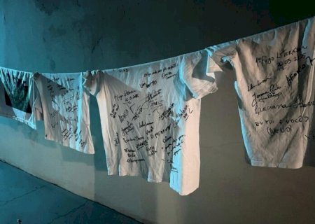 UMA NOITE DE POESIA E ENCANTO, EM DOURADOS