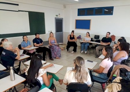 EM DOURADOS, SELECIONADOS PARA O PROGRAMA DE RESIDÊNCIA EM SAÚDE MENTAL SÃO RECEBIDOS NA SEMS
