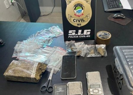 POLÍCIA FECHA 'BOCA DE FUMO' E PRENDE JOVEM QUE COMERCIALIZAVA DROGAS