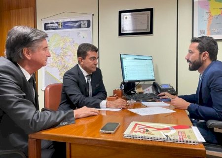 NO MEC, MARÇAL ENTREGA PROJETOS PARA CONSTRUIR ESCOLAS E CEIMS EM DOURADOS