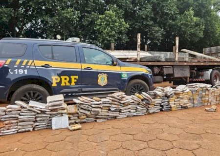 POLÍCIA APREENDE COCAÍNA, MACONHA, MUNIÇÕES E PISTOLA DURANTE ABORDAGEM
