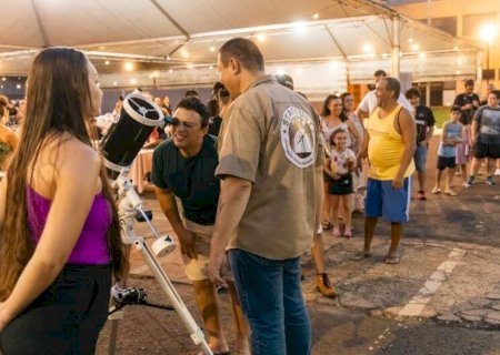 LUAU VÊM DE FEIRA EM DOURADOS E TRAZ MÚSICA, GASTRONOMIA E OBSERVAÇÃO LUNAR EM ABRIL