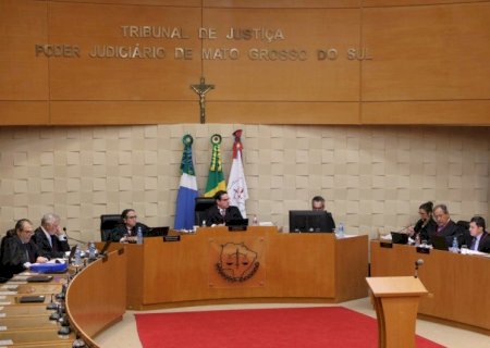JUSTIÇA NEGA RETORNO DE ALUNO EXPULSO POR CONSUMO DE BEBIDAS