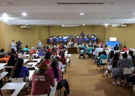 MUTIRÃO PARA ATUALIZAR MAIS DE 10 MIL CADASTROS ÚNICOS TEM INÍCIO EM DOURADOS