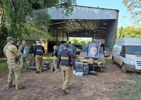 SENAD DESMONTA BASE DO NARCOTRÁFICO E APREENDE VEÍCULOS BRASILEIROS