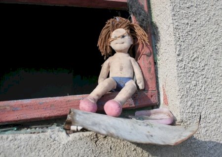 SEIS CRIANÇAS E UM BEBÊ SÃO RESGATADAS ABANDONADAS EM SANTA RITA DO PARDO