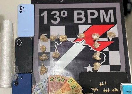 AÇÃO POLICIAL TERMINA COM QUATRO PESSOAS ENCAMINHADAS À DELEGACIA POR TRÁFICO DE DROGAS