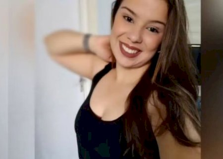 HOMEM SE PREOCUPA COM DEMORA E ENCONTRA NAMORADA MORTA