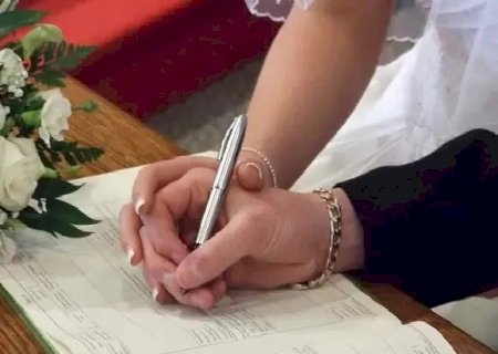 MULHER DESCOBRE QUE É 'CASADA' COM CUNHADO APÓS CONFUSÃO NA BAHIA