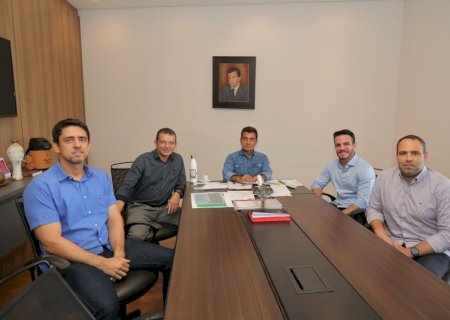 EXECUTIVOS DO COCO BAMBU SE REÚNEM COM MARÇAL E ANUNCIAM RESTAURANTE EM DOURADOS