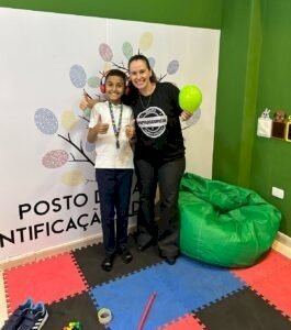 POSTO DE IDENTIFICAÇÃO AMIGO DO AUTISTA JÁ ATENDE DEMANDA E RECEBE ELOGIOS
