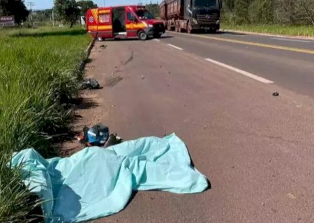 HOMEM MORRE AO PERDER CONTROLE DE MOTO E SAIR DA PISTA