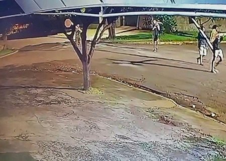 VÂNDALOS FURTAM PLACAS DE SINALIZAÇÃO E COLOCAM MOTORISTAS EM RISCO