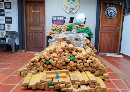 AÇÃO CONJUNTA RESULTA NA APREENSÃO DE MAIS DE UMA TONELADA DE DROGAS NA MS-276 EM DOURADOS