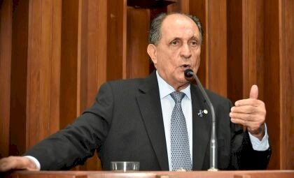 ZÉ TEIXEIRA SOLICITA INVESTIMENTOS EM SANEAMENTO E LAZER PARA LAGUNA CARAPÃ