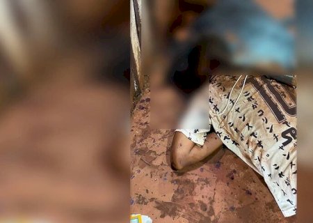 HOMEM É ENCONTRADO MORTO COM FOICE CRAVADA NA CABEÇA