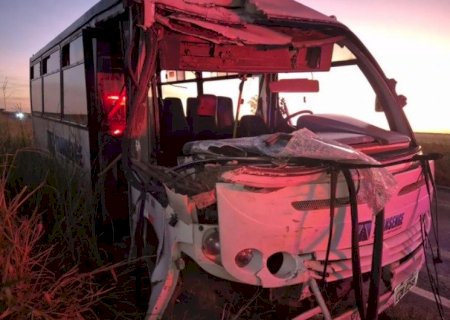 TRABALHADOR MORRE ATROPELADO DURANTE OBRA NA MS-040; OUTROS DOIS FICAM FERIDOS