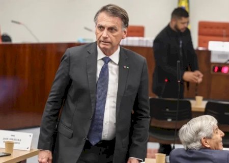 NO BANCO DOS RÉUS, BOLSONARO NEGA TER COGITADO PLANO DE GOLPE DE ESTADO