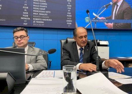 DEPUTADO ESTADUAL ZÉ TEIXEIRA SOLICITA OBRAS EM ESTRADAS DE MATO GROSSO DO SUL