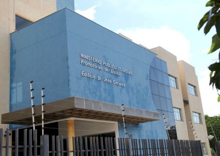 HOMEM QUE BATEU EM VIATURA SEM CNH FAZ ACORDO COM MPMS E INDENIZA POLICIAIS