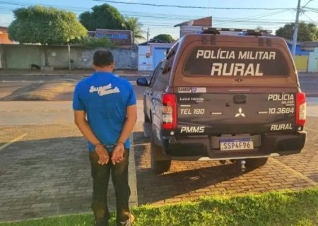 HOMEM É PRESO POR AGRESSÃO E AMEAÇA À FAMÍLIA