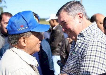 ZÉ TEIXEIRA ENTREGA R$ 3,5 MILHÕES EM EMENDAS