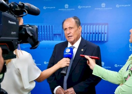 EM DOURADOS, ZÉ TEIXEIRA REIVINDICA MELHORIAS URBANAS E INCENTIVO AO ESPORTE