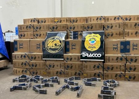CARGA DE CIGARRO CONTRABANDEADO AVALIADA EM QUASE MEIO MILHÃO É APREENDIDA EM DEPÓSITO