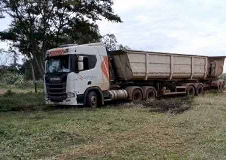 CRIANÇA DE 9 ANOS MORRE ELETROCUTADO APÓS CARRETA ATINGIR POSTE EM MS