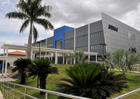 INDÚSTRIA BUSCA PROFISSIONAIS QUALIFICADOS E SENAI ABRE VESTIBULAR PARA GRADUAÇÃO EM MS