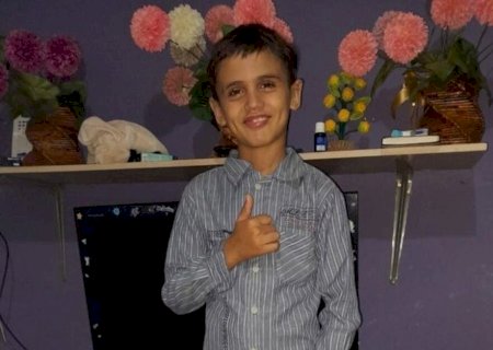 ABALADOS, MORADORES SE DESPEDEM DE MENINO ENCONTRADO MORTO EM NOVA ANDRADINA: 'HÉLIO FOI LUZ'